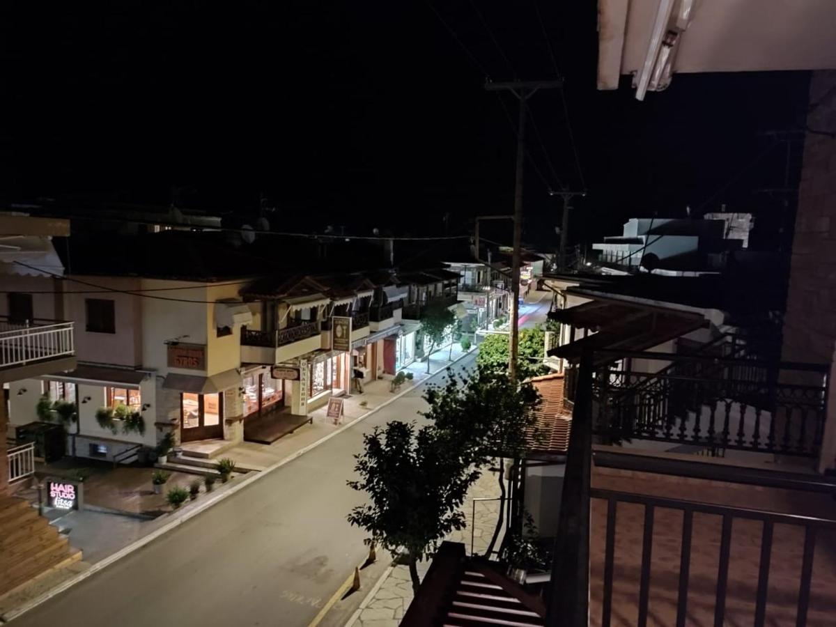 Ξενώνας Φωτεινη Ouranoupoli Esterno foto